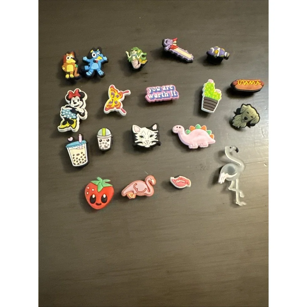 Lot Of Random Crock Charms Minnie Cat Dog Bluey Butterfly Strawberry Fish More !